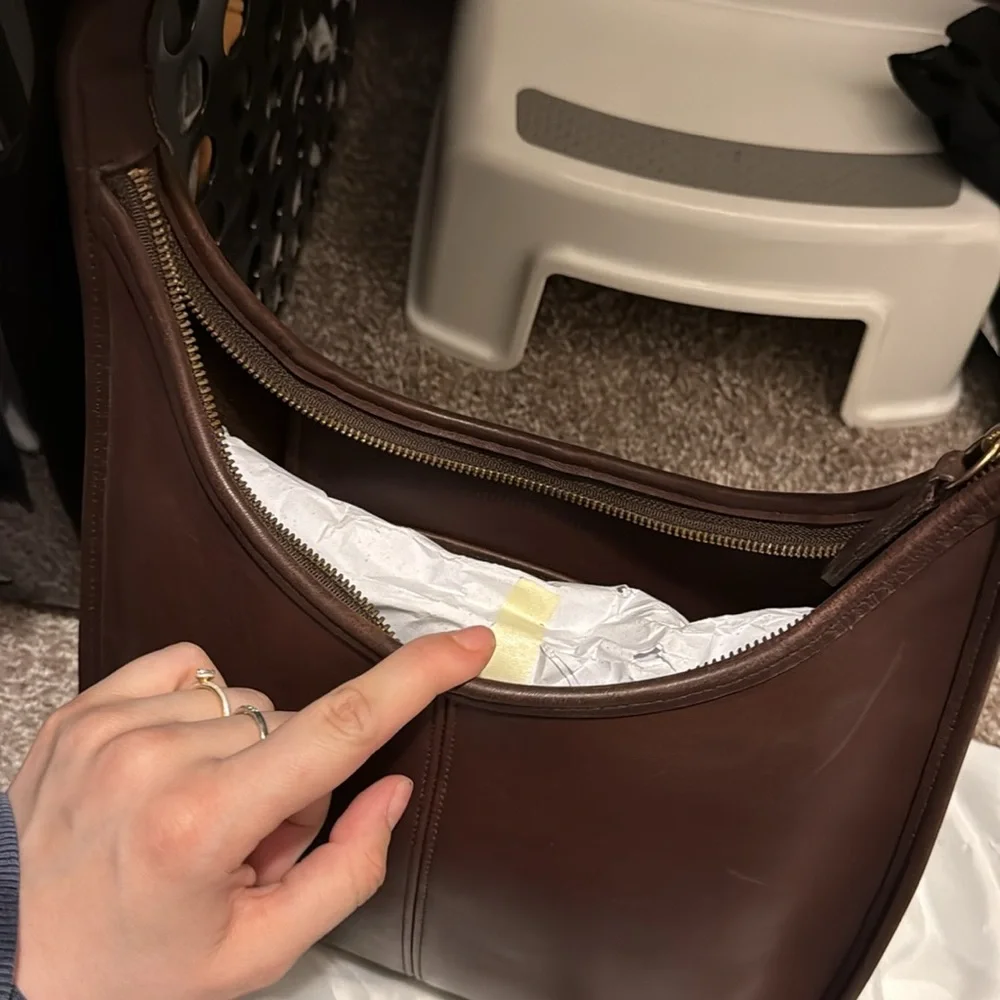 Coach 9025 - Picture 11 of 11